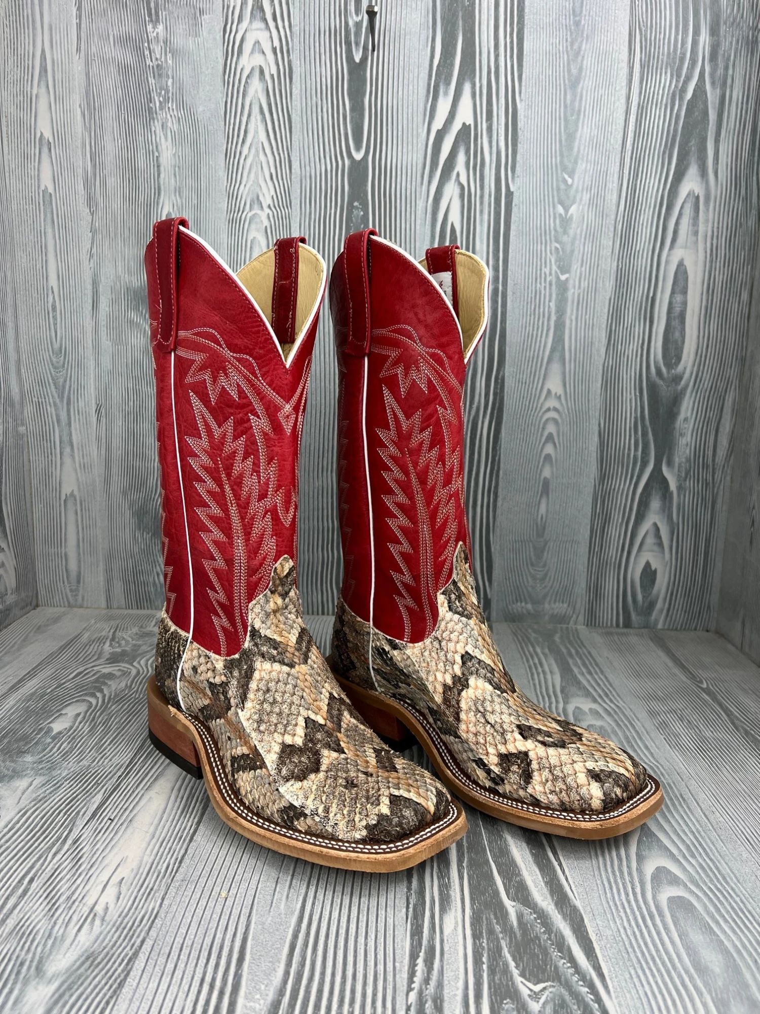 Men's Anderson Bean Canebreak Rattlesnake With 13" Red Avatar Tops 1 Men's Anderson Bean Canebreak Rattlesnake With 13" Red Avatar Tops